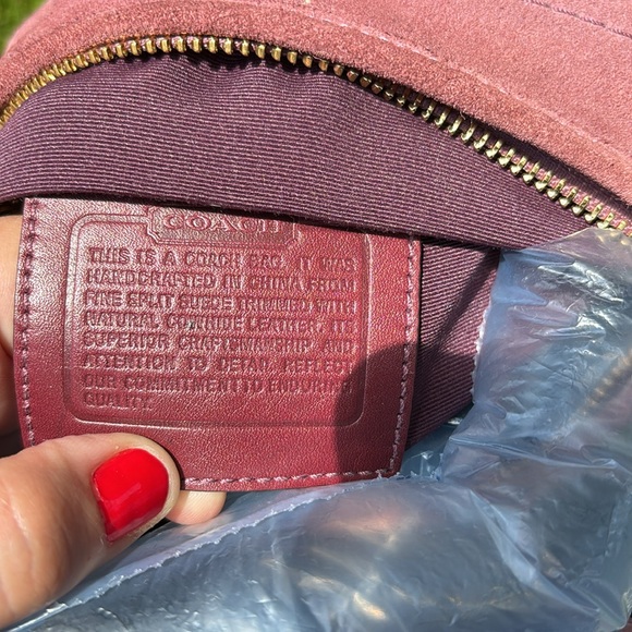 Coach | Vintage Rose & aubergine soft suede and leather Hamptons Pouch Crossbody - Picture 7 of 9